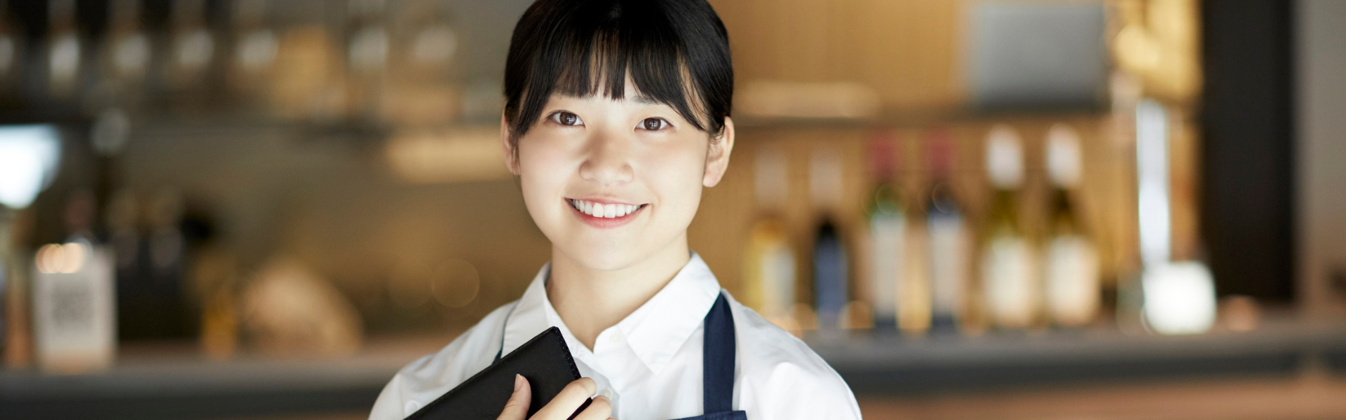 飲食業界で働くすべての人に、
夢中で働ける職場と、
夢を描けるキャリアを。